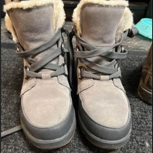 Women’s Sorel tivoli IV winter boots size 9